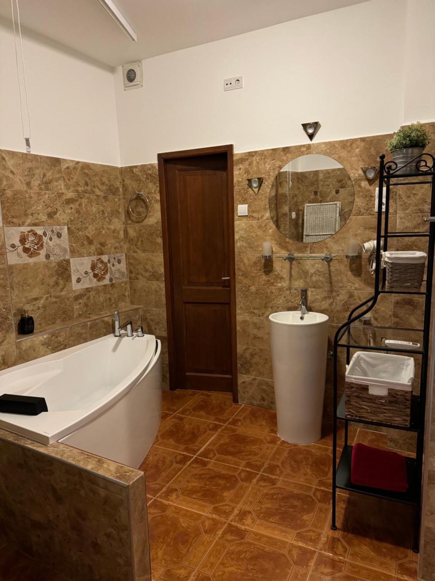בודפשט Romantic Centrum Apartman מראה חיצוני תמונה