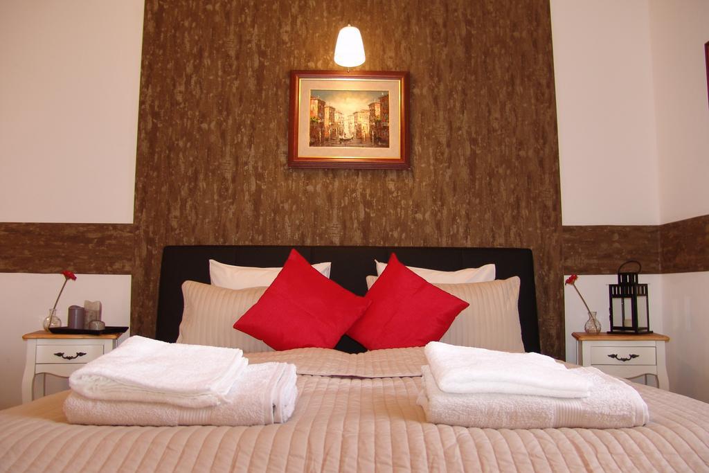בודפשט Romantic Centrum Apartman מראה חיצוני תמונה